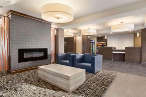 Отель Days Inn & Suites by Wyndham Yorkton  Йорктон